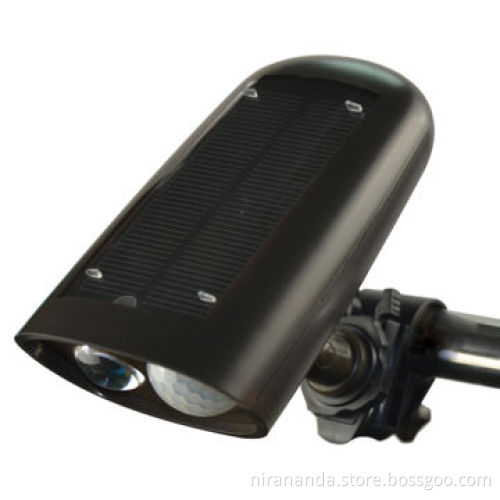 Solar Garden Light, Measures 12 x 7 x 5.5 InchesNew